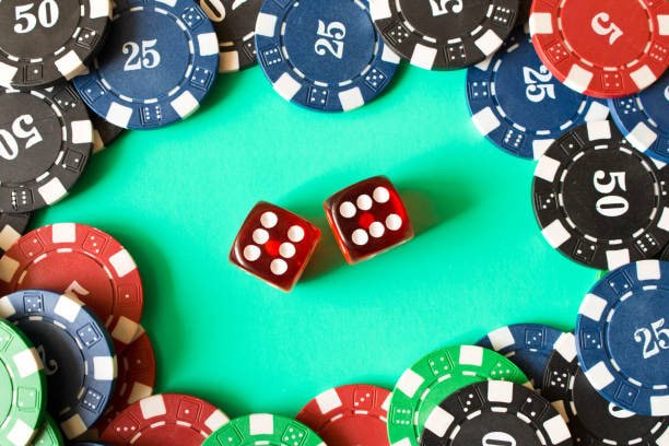 Filipino player accessing richjili live casino on a mobile phone